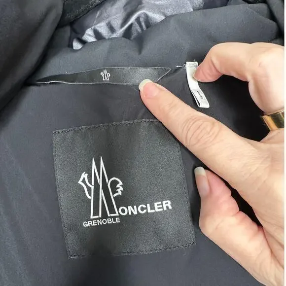 Moncler Guyane Black Down Belted Puffer Zip Jacket 5 / XL